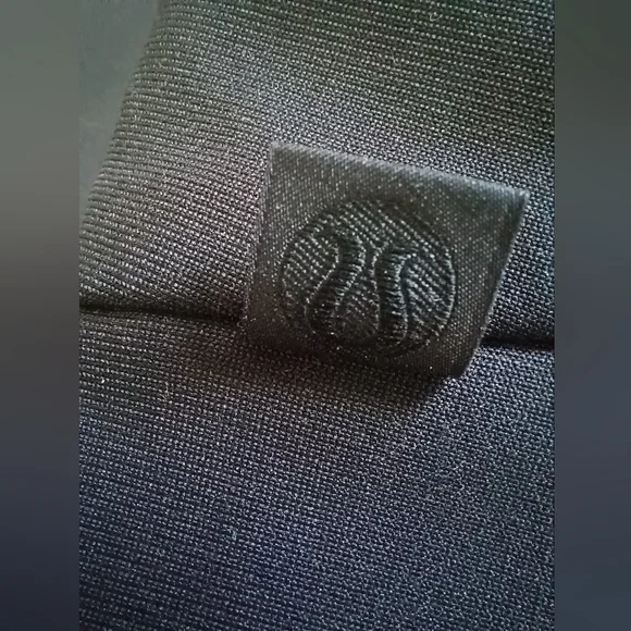 Lululemon Women's Black Pants - Picture 9 of 10